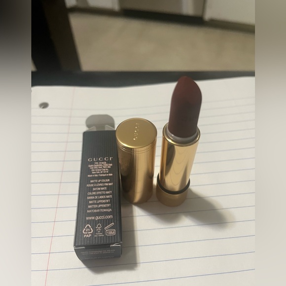 Gucci Rouge à Lèvres Matte Lipstick in Pauline Red 519 - Picture 1 of 8